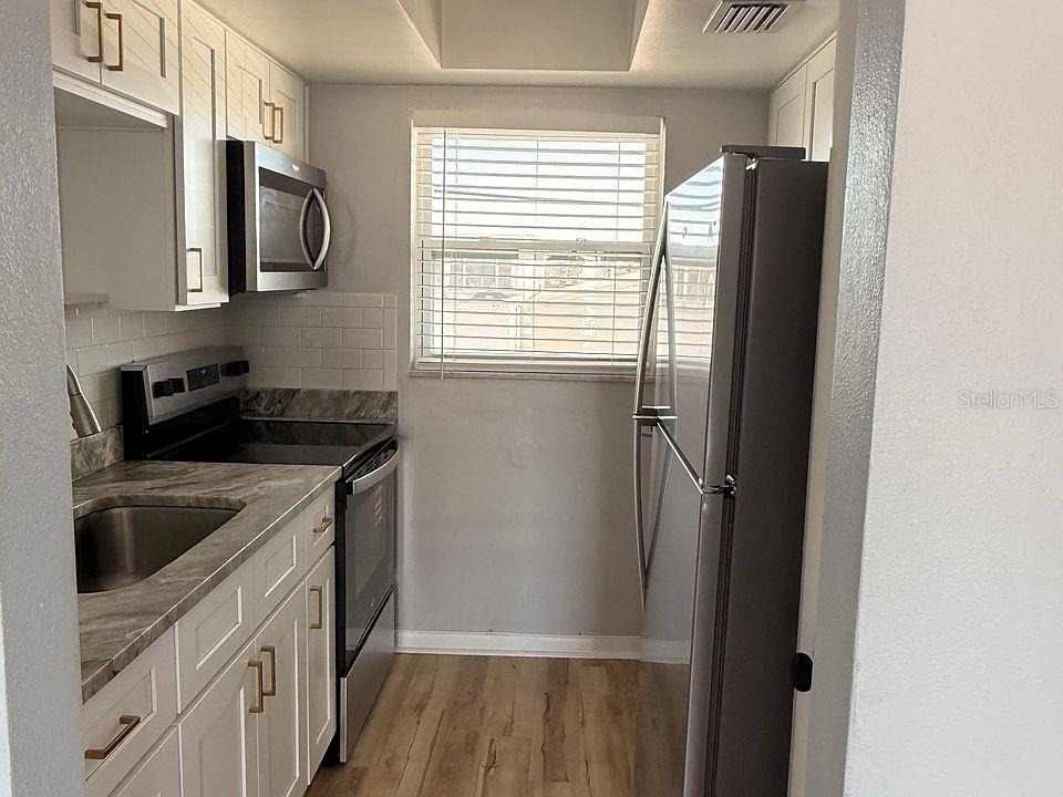 167 108th Avenue - Photo 2
