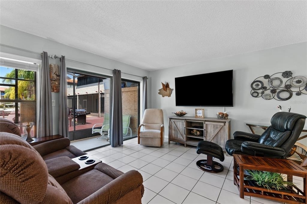 2571 Cyprus Drive - Photo 2