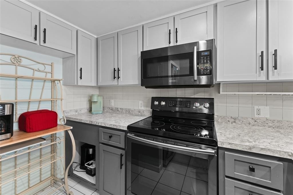 2571 Cyprus Drive - Photo 13