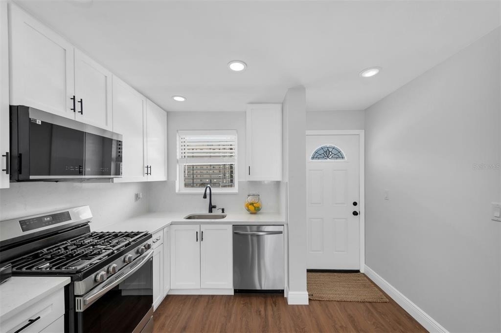 6025 Shore Boulevard S - Photo 12
