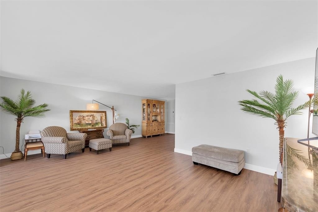 6025 Shore Boulevard S - Photo 8