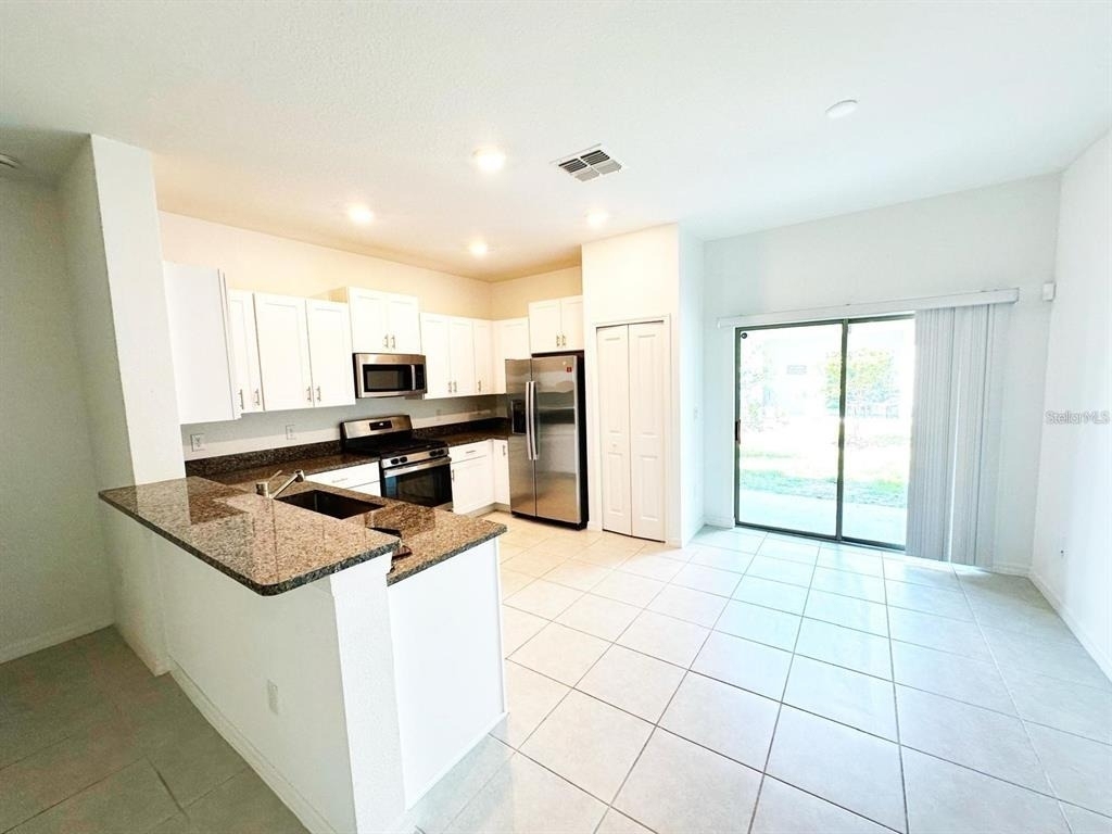 8239 Crescent Oaks Drive - Photo 4