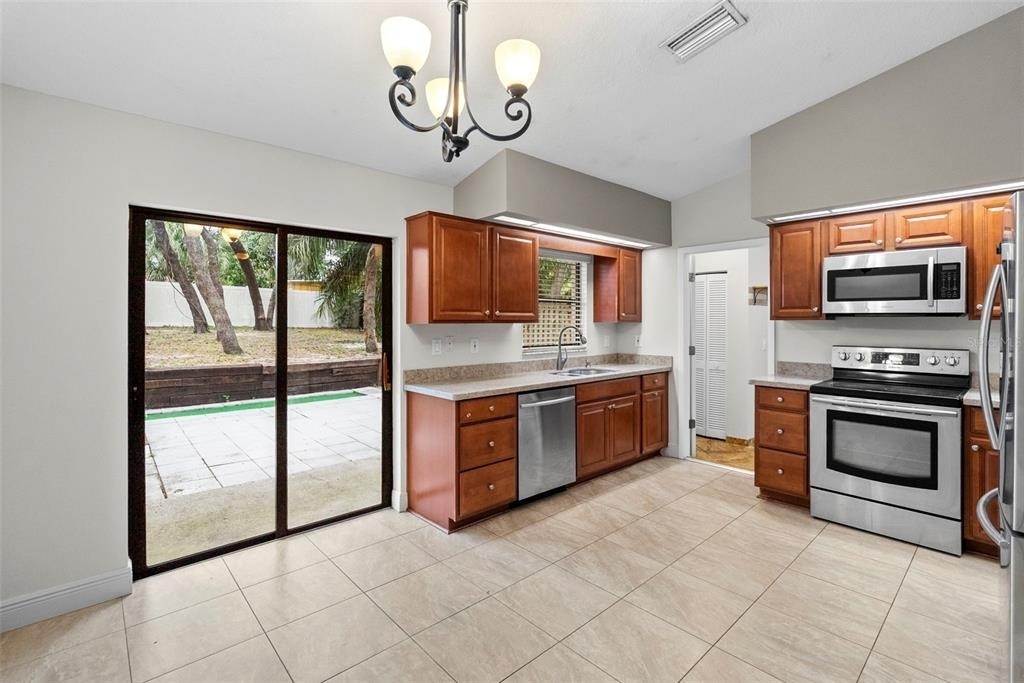 723 Pent Street - Photo 6