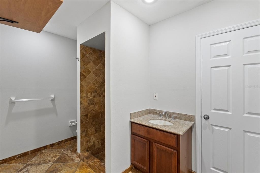 723 Pent Street - Photo 10