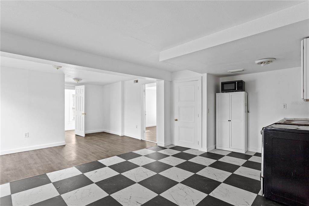 4103 N Howard Avenue - Photo 10