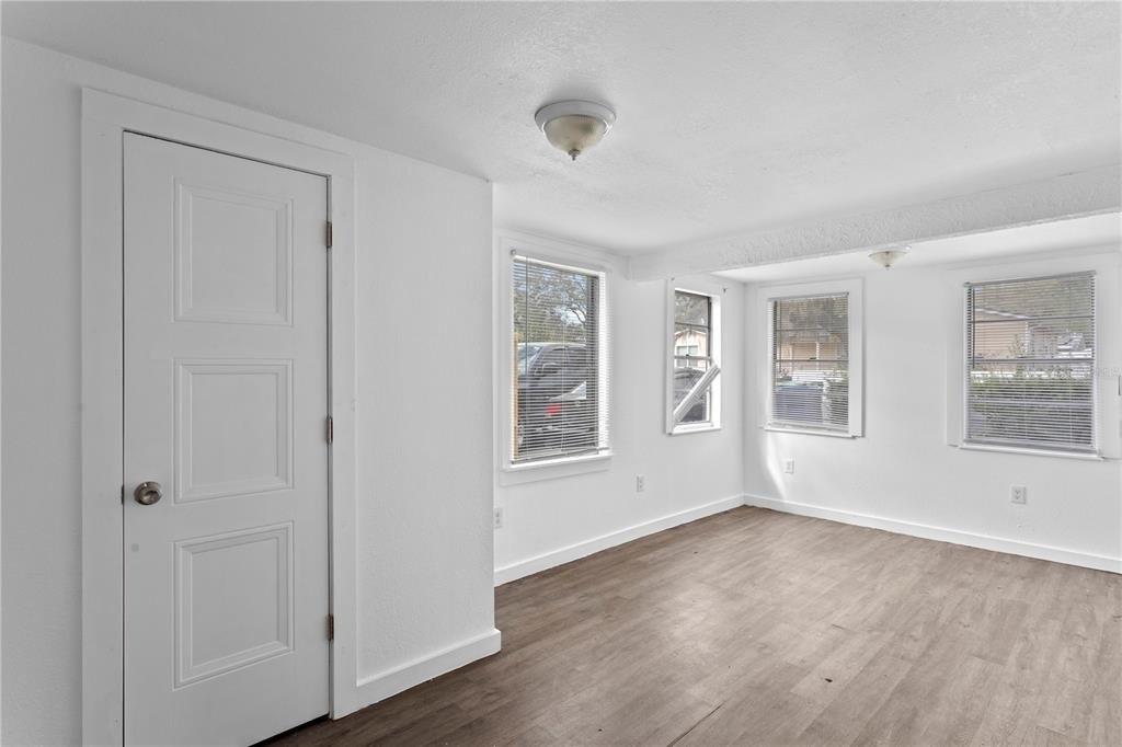 4103 N Howard Avenue - Photo 16