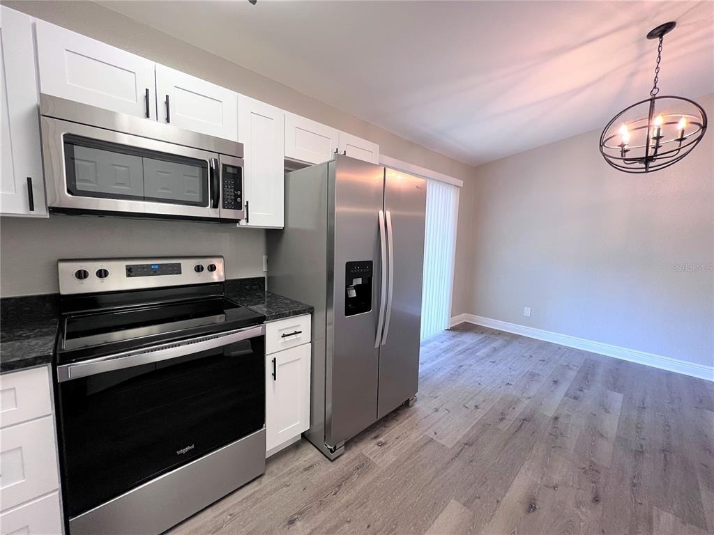 14603 64th Street N - Photo 7