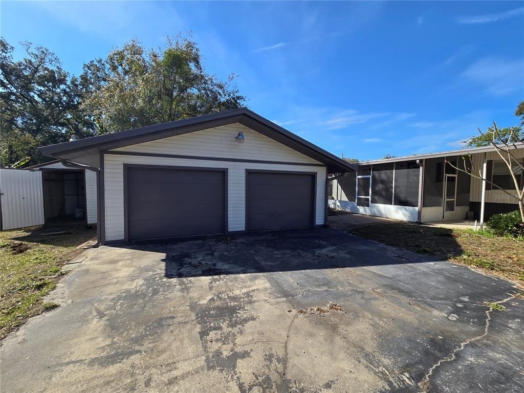 2875 Bay Avenue - Photo 14