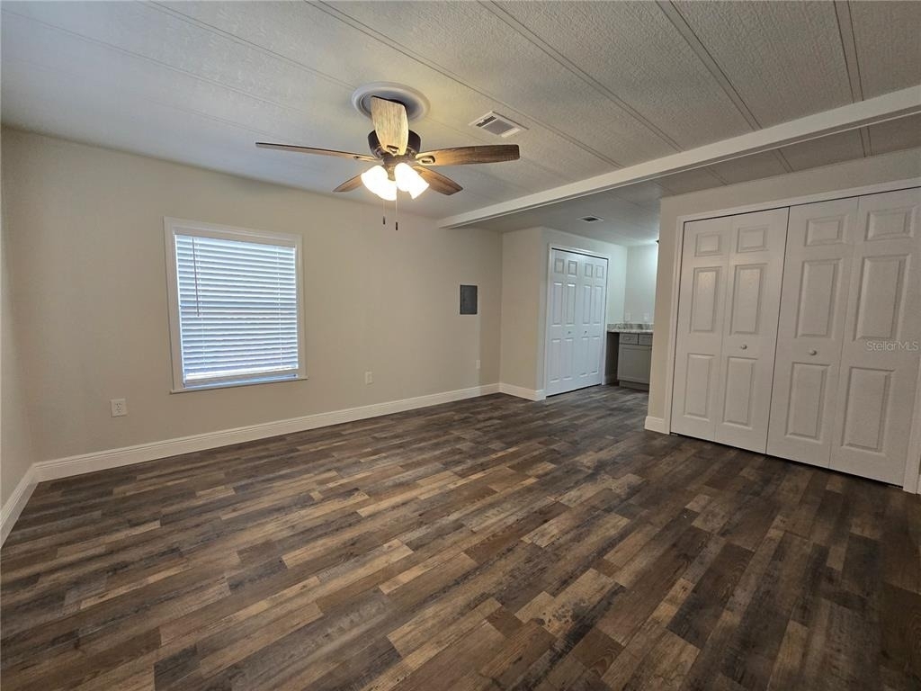 2875 Bay Avenue - Photo 6