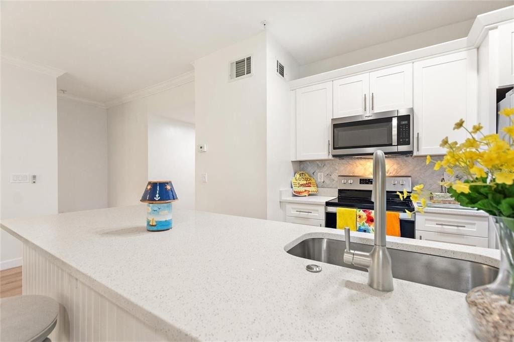 516 Water Street - Photo 5