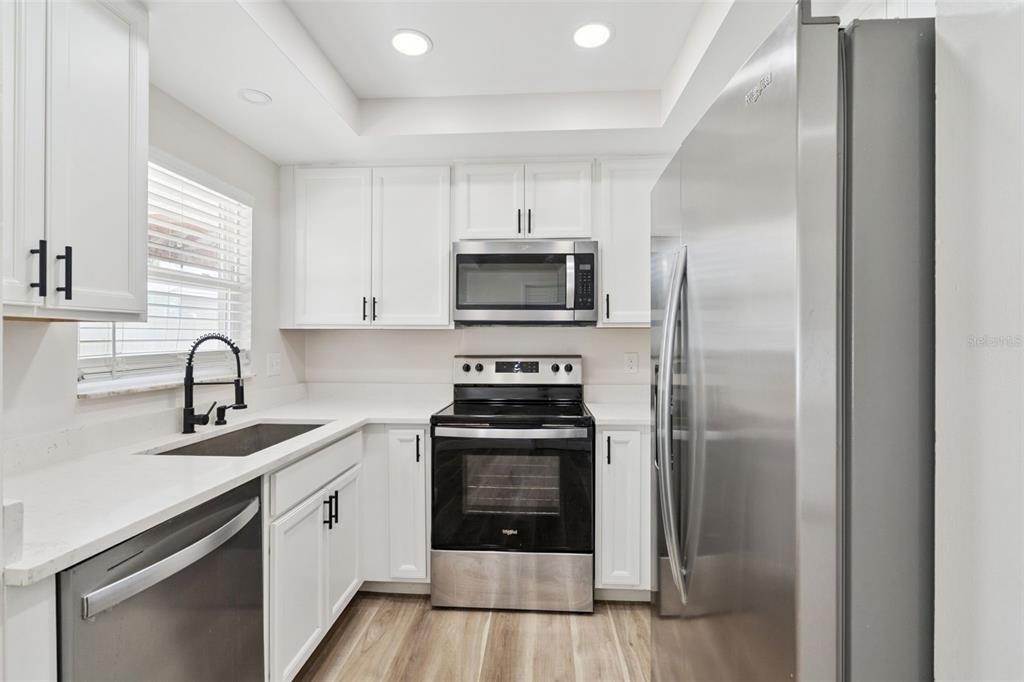 210 E Palm Street - Photo 7