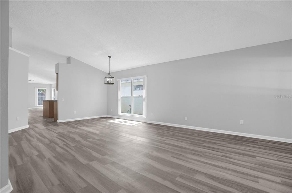 3521 Moss Pointe Place - Photo 2