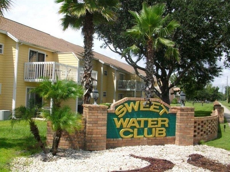 2480 Sweetwater Club Circle - Photo 15