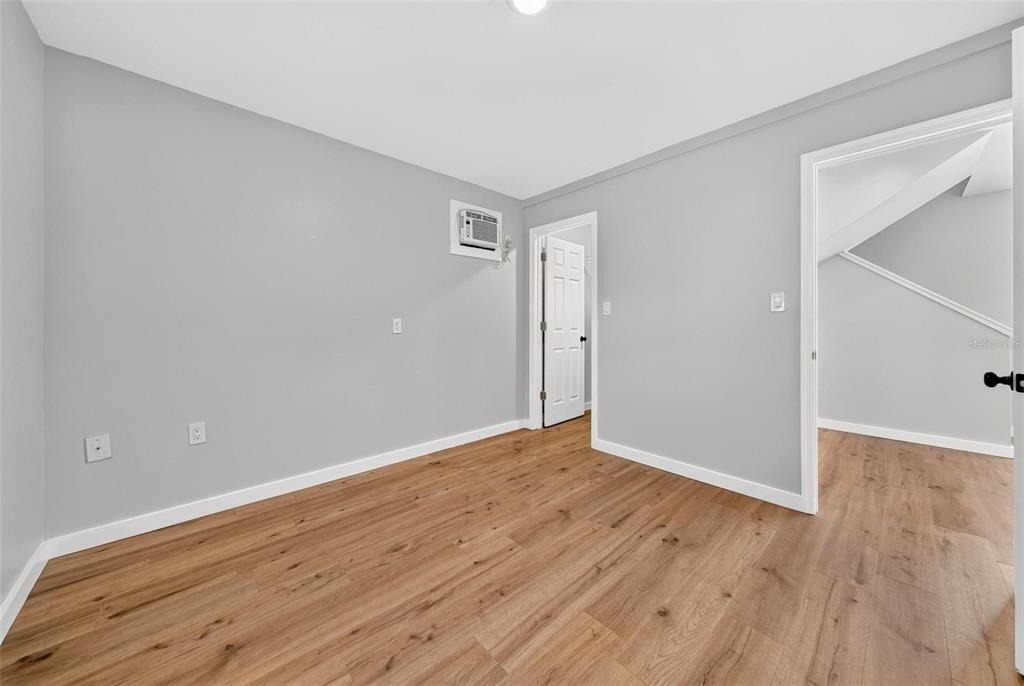 1099 Grove Avenue - Photo 51