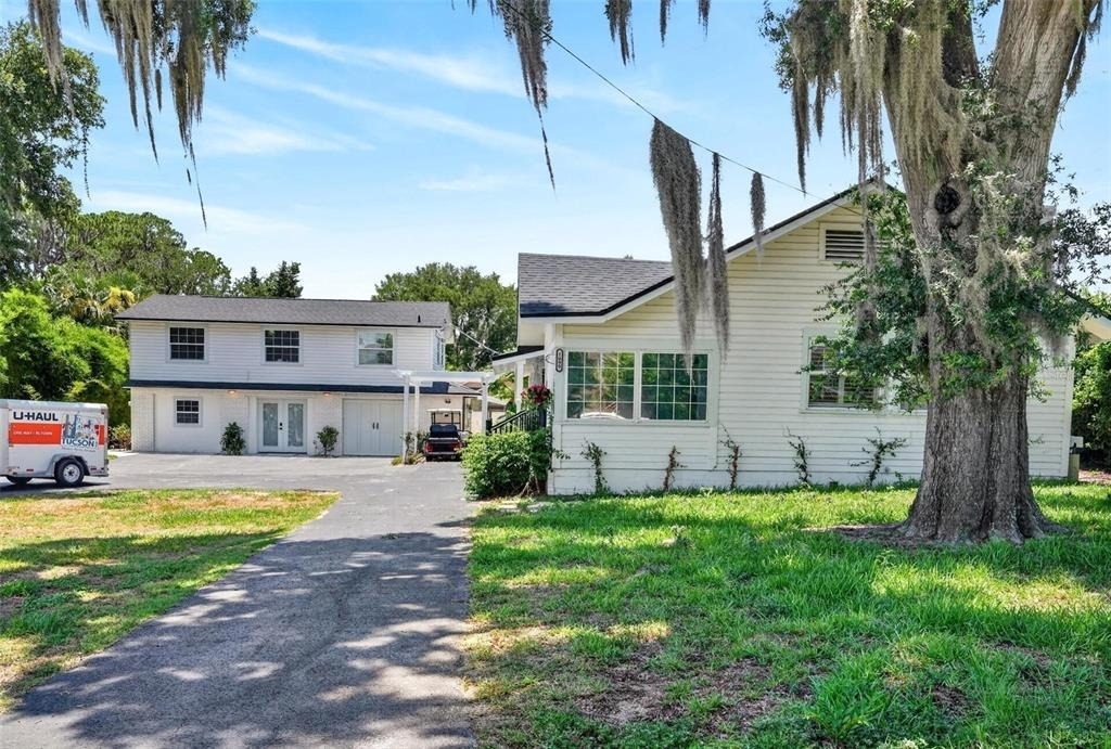 1099 Grove Avenue - Photo 25