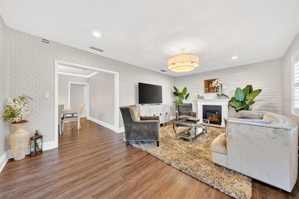 1099 Grove Avenue - Photo 31