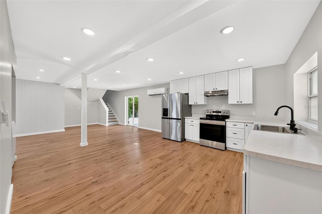 1099 Grove Avenue - Photo 8