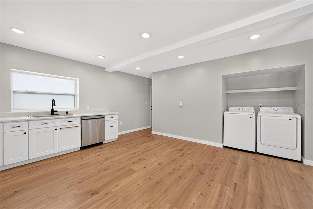 1099 Grove Avenue - Photo 15