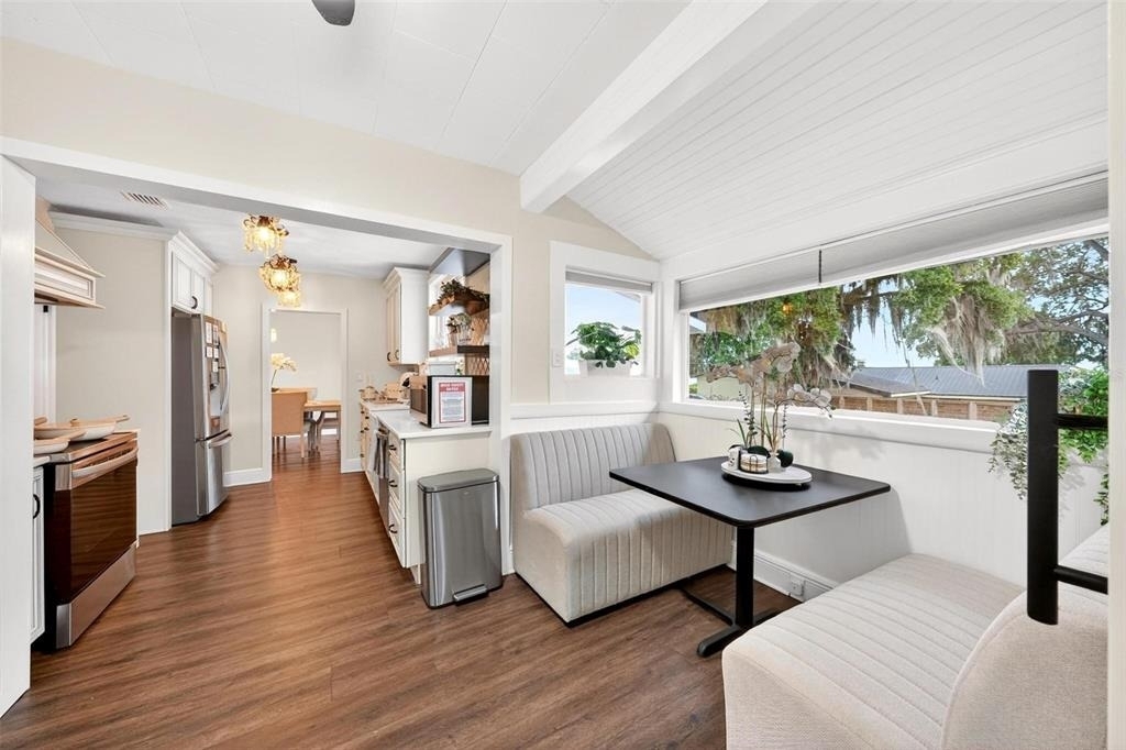 1099 Grove Avenue - Photo 42