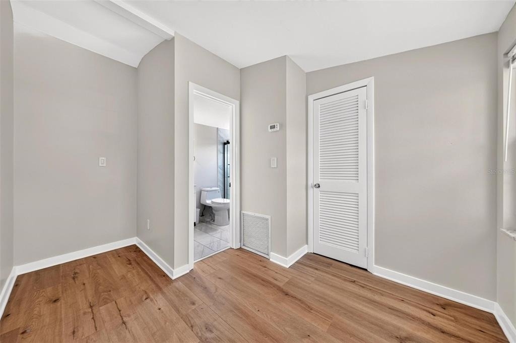 1099 Grove Avenue - Photo 44