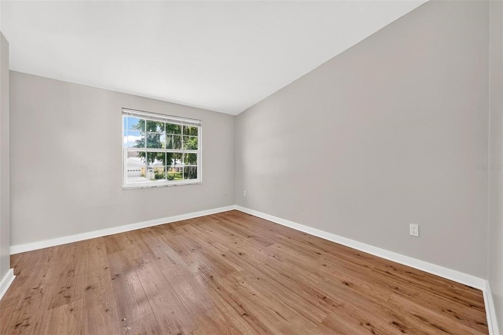 1099 Grove Avenue - Photo 37