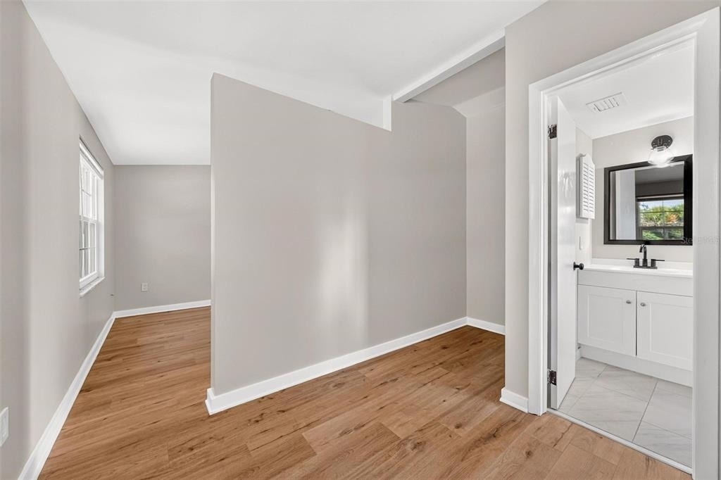 1099 Grove Avenue - Photo 31