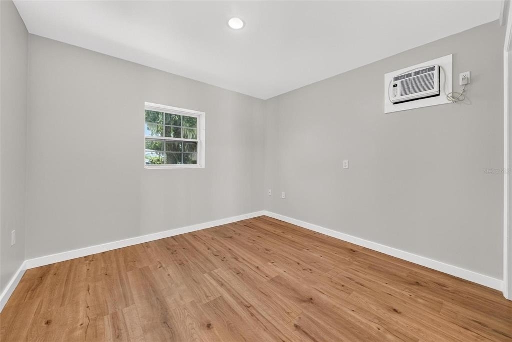 1099 Grove Avenue - Photo 54