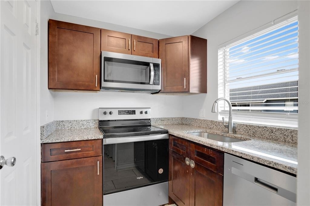 4100 Pershing Pointe Place - Photo 8