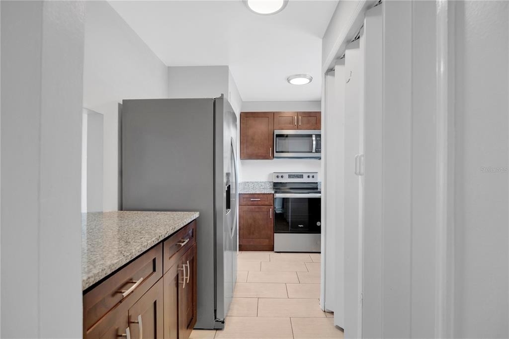 4100 Pershing Pointe Place - Photo 9