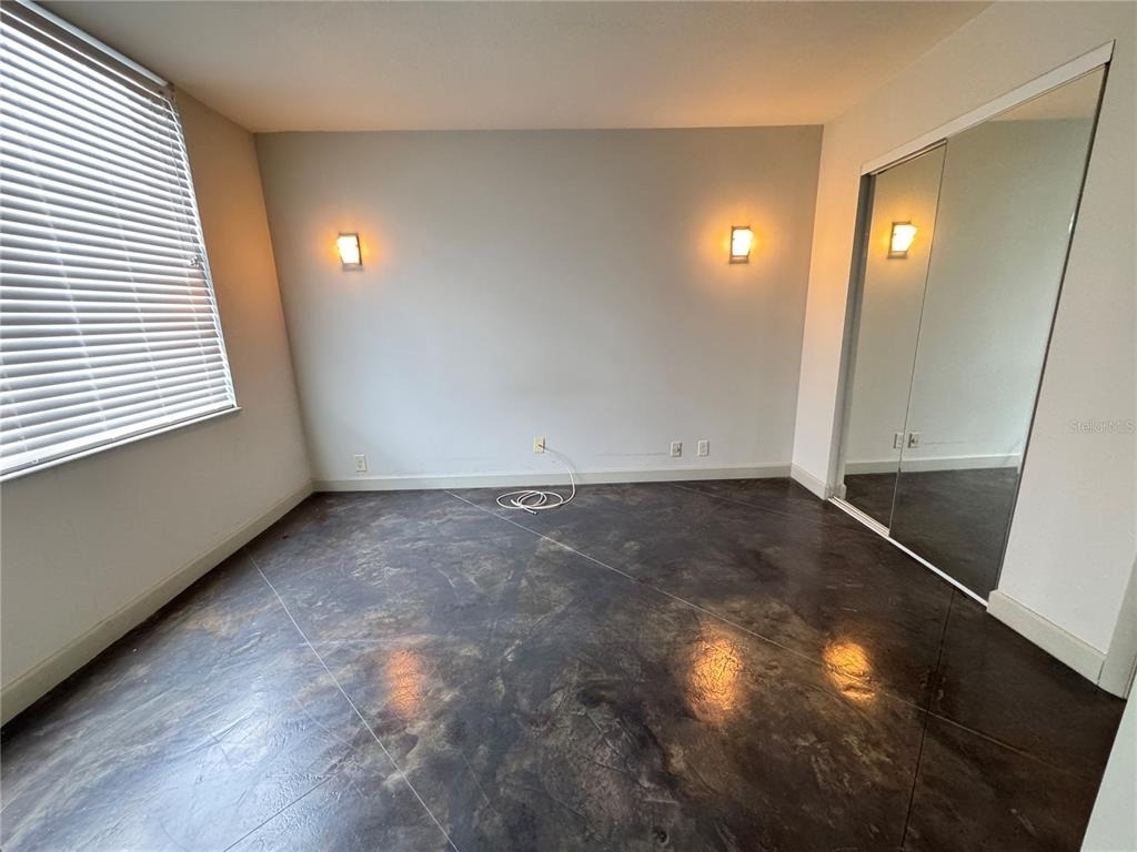 400 E Colonial Drive - Photo 8