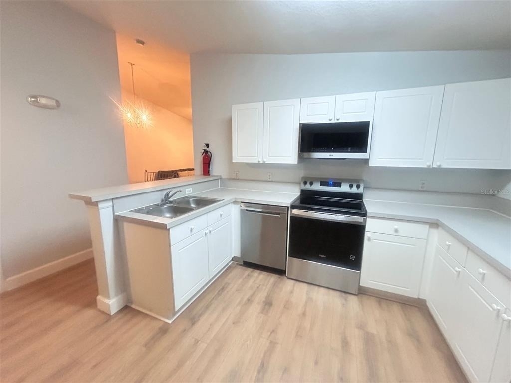 8825 Grand Palms Circle - Photo 3