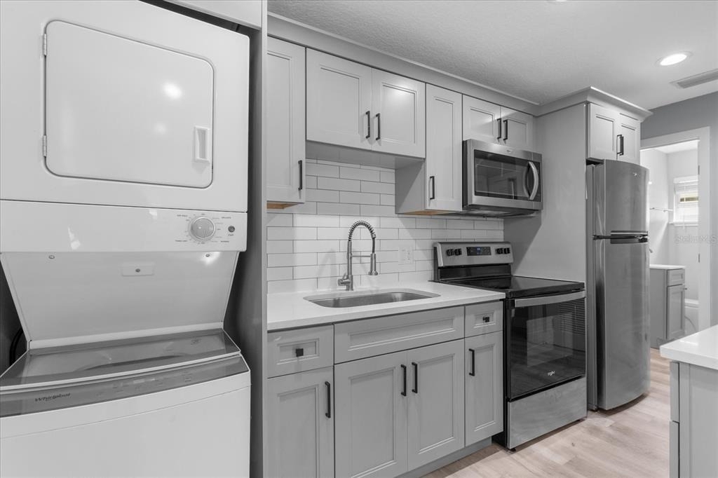 4521 Edgewater Drive - Photo 5