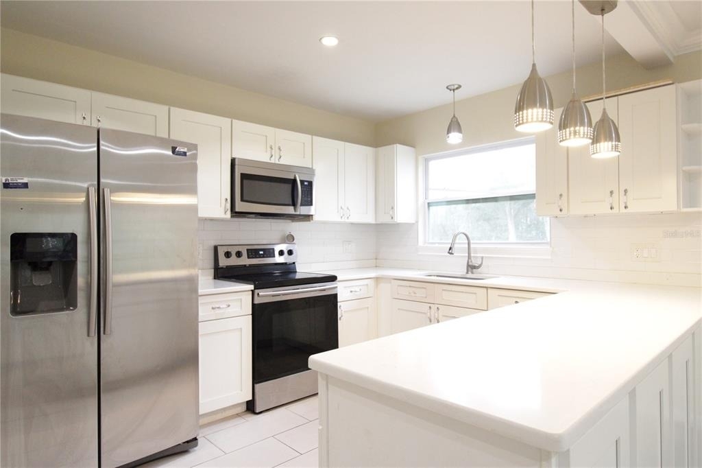 10907 Sw 24th Avenue - Photo 2