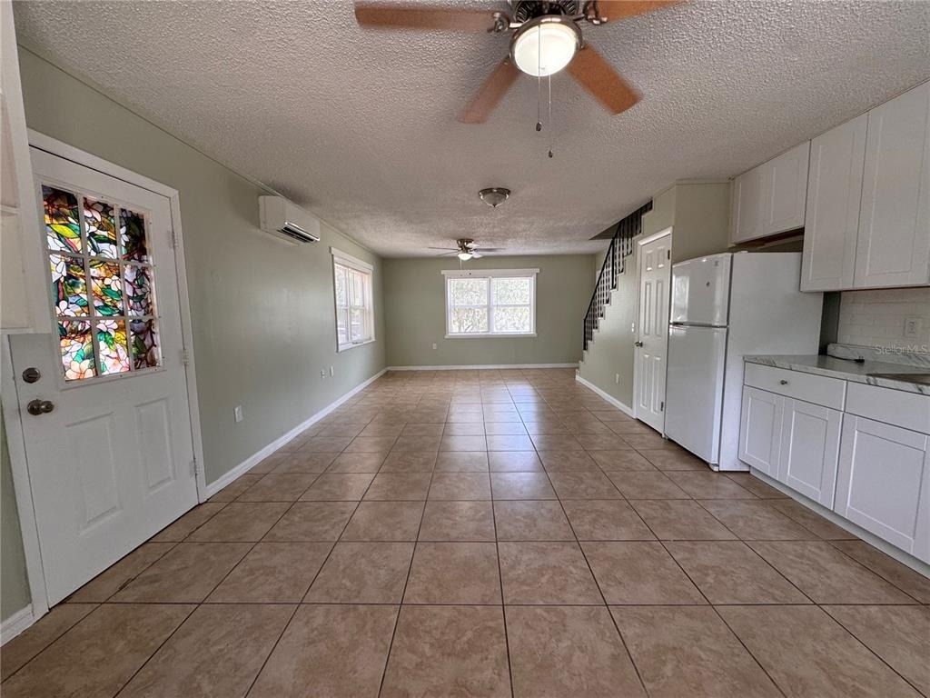 538 Orange Street - Photo 2