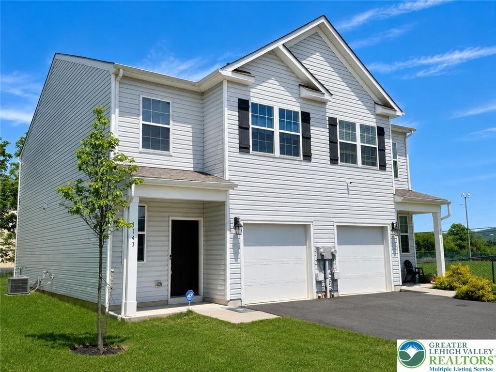 1143 Lova Lane - Photo 0