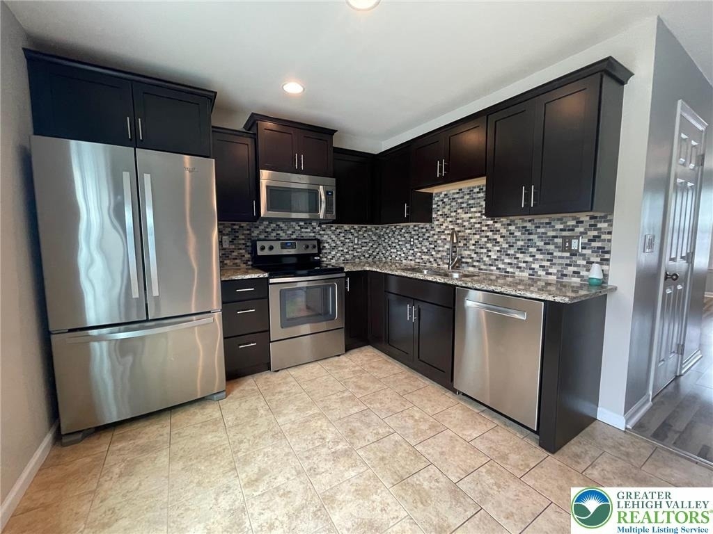 304 Central Park Avenue - Photo 3