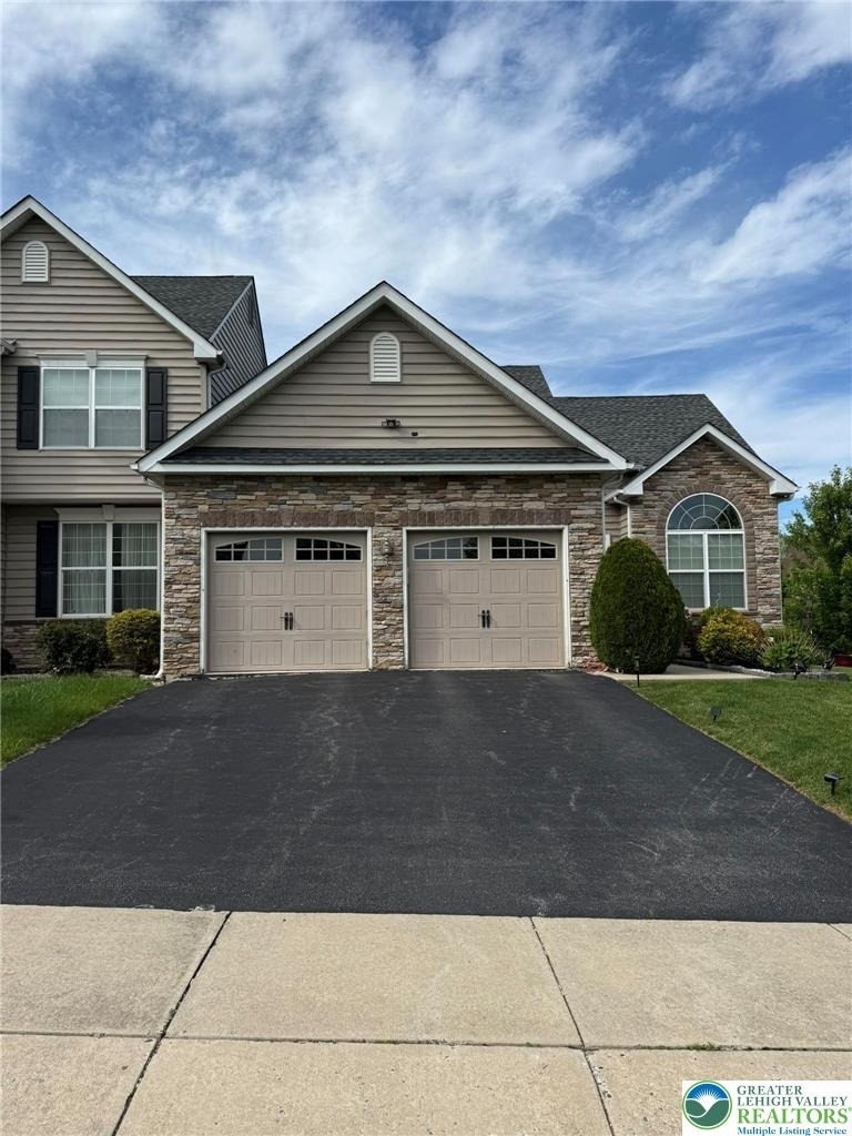 835 Holly Blue Way - Photo 1