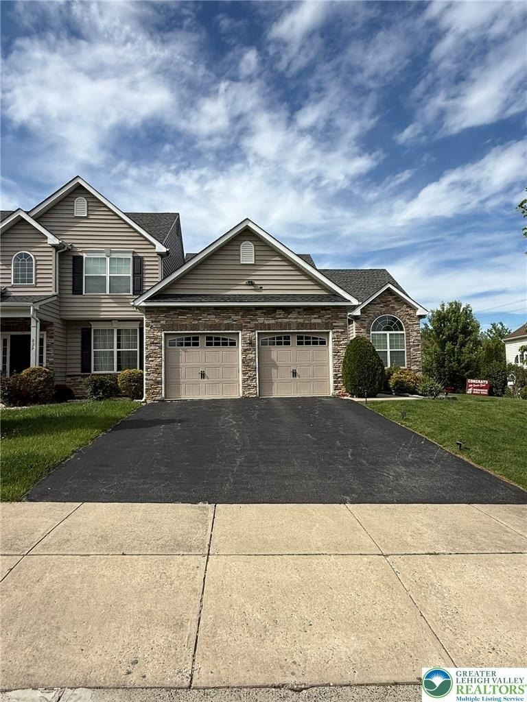 835 Holly Blue Way - Photo 2
