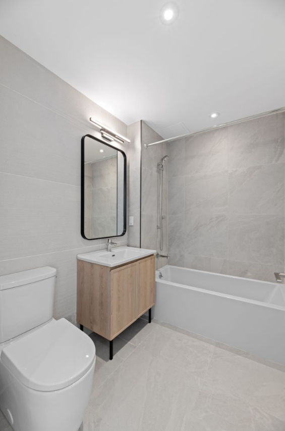 71-82 Parsons Boulevard - Photo 4