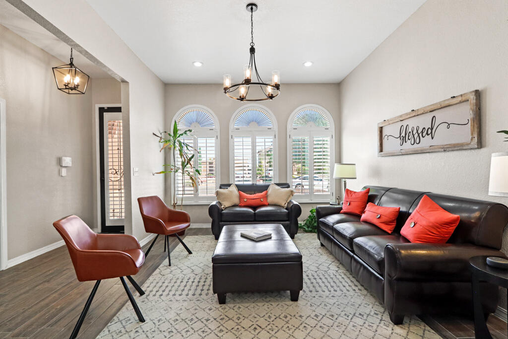 2037 Shreya Street - Photo 8