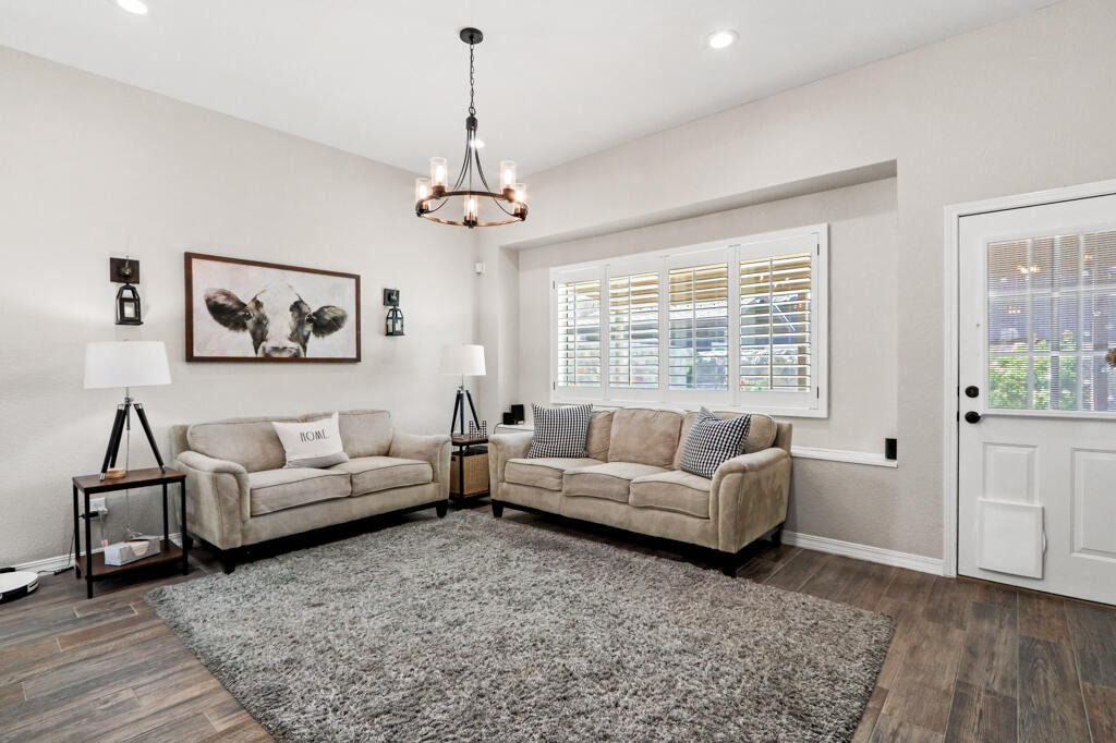 2037 Shreya Street - Photo 23