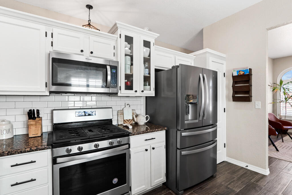 2037 Shreya Street - Photo 16