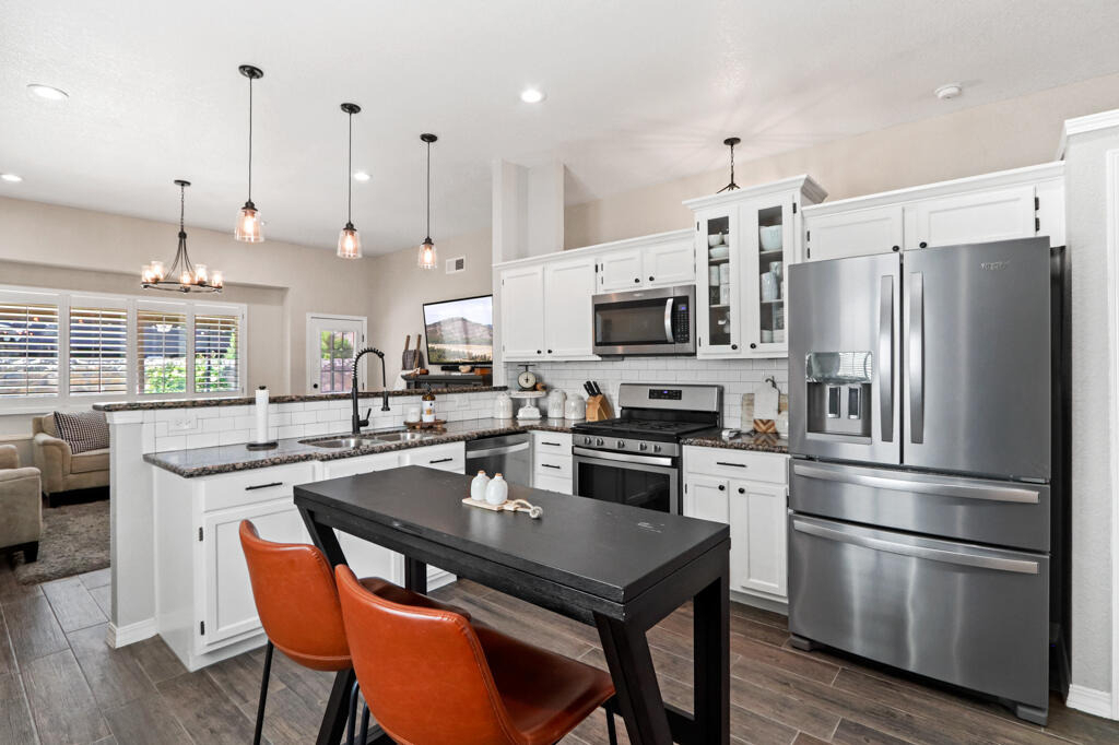 2037 Shreya Street - Photo 20