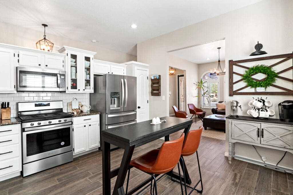 2037 Shreya Street - Photo 14