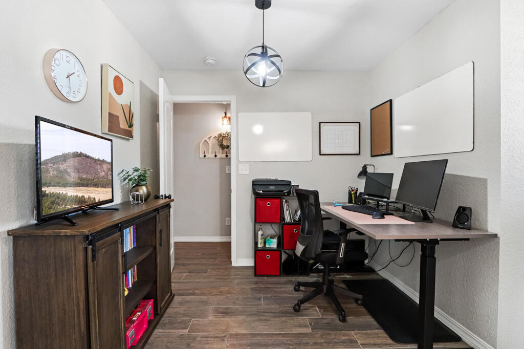 2037 Shreya Street - Photo 24