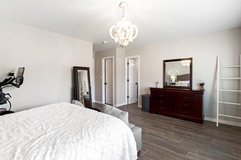 2037 Shreya Street - Photo 33