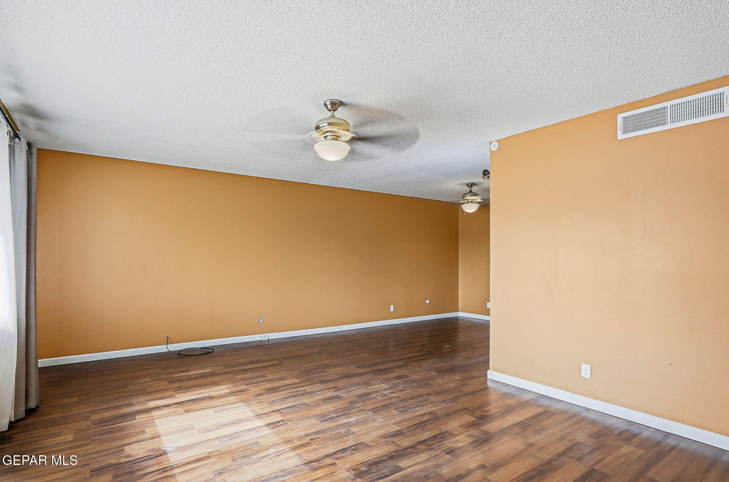 3020 Wedgewood Drive - Photo 4