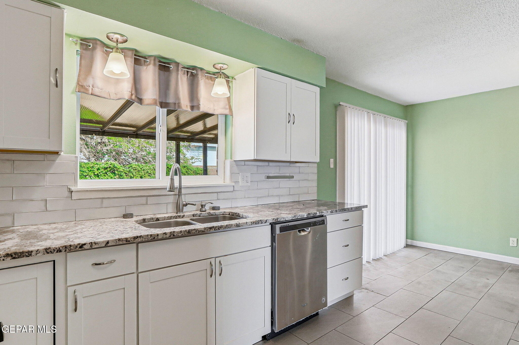 3020 Wedgewood Drive - Photo 13