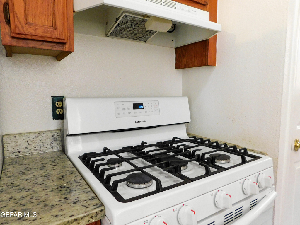 726 Medina - Photo 14