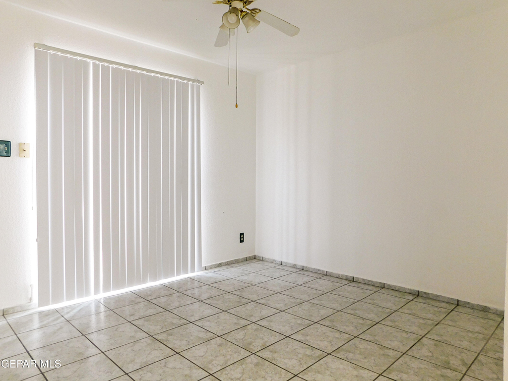 726 Medina - Photo 11